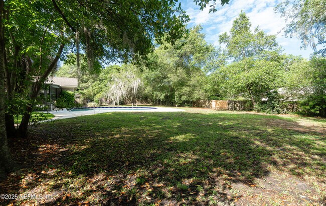 Building Photo - 3812 Buckskin Trail E