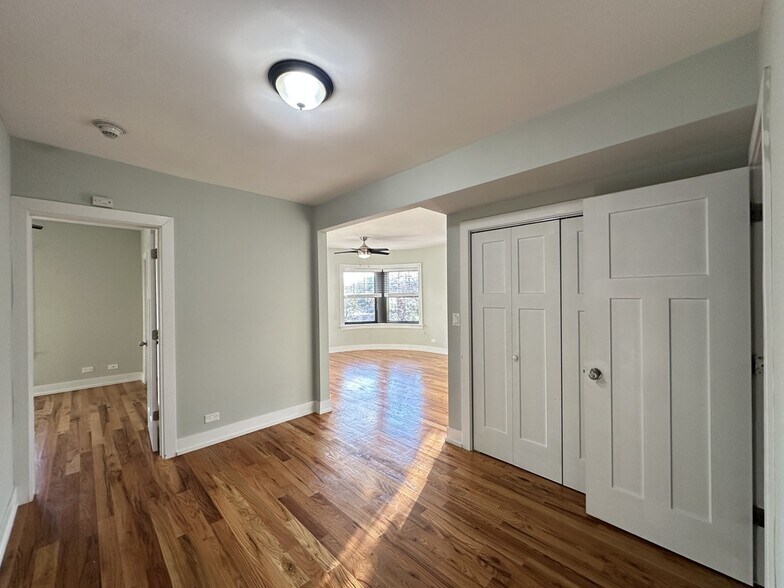 Building Photo - 822 Elm St