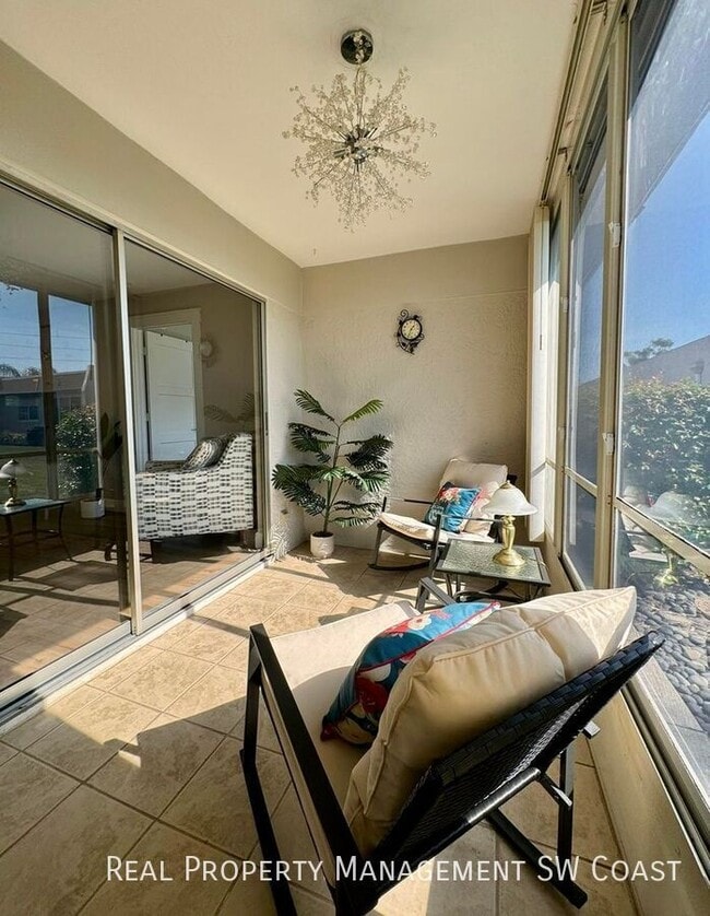 Building Photo - 6300 South Pointe Blvd