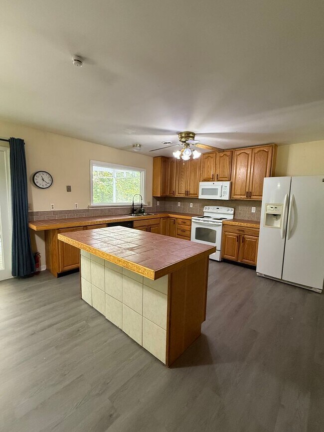 Building Photo - Incredible Home in New Kent County