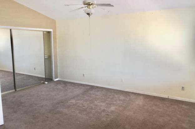 Building Photo - 4546 E Villa Theresa Dr