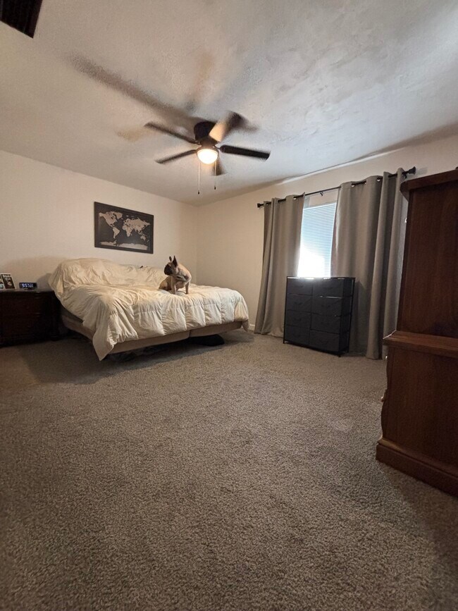 Building Photo - 2063 Oak Meadow Cir