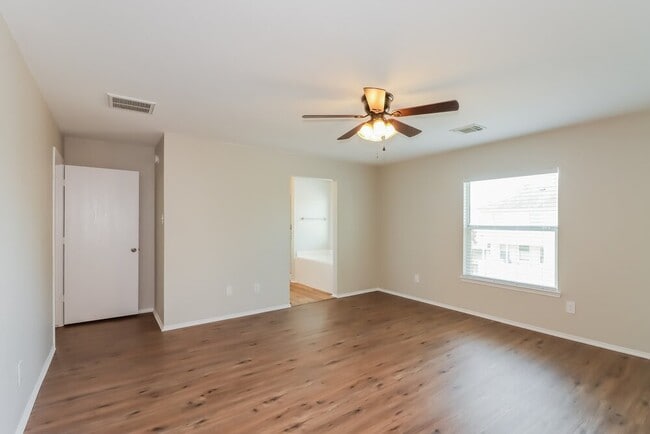 Building Photo - 7626 Village Mill Ln