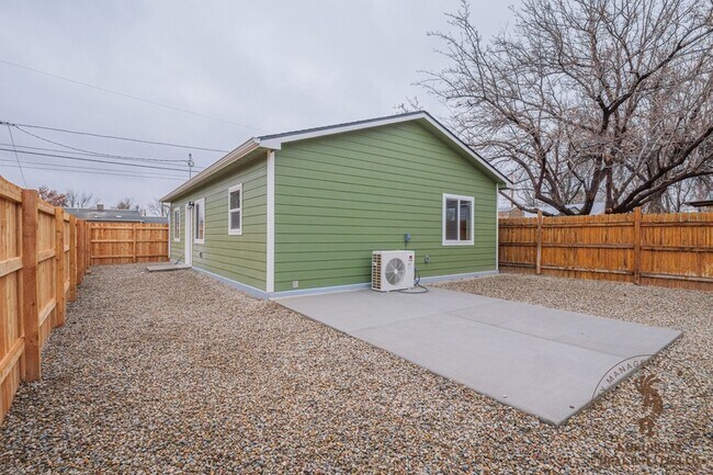 Building Photo - 1641 19th St