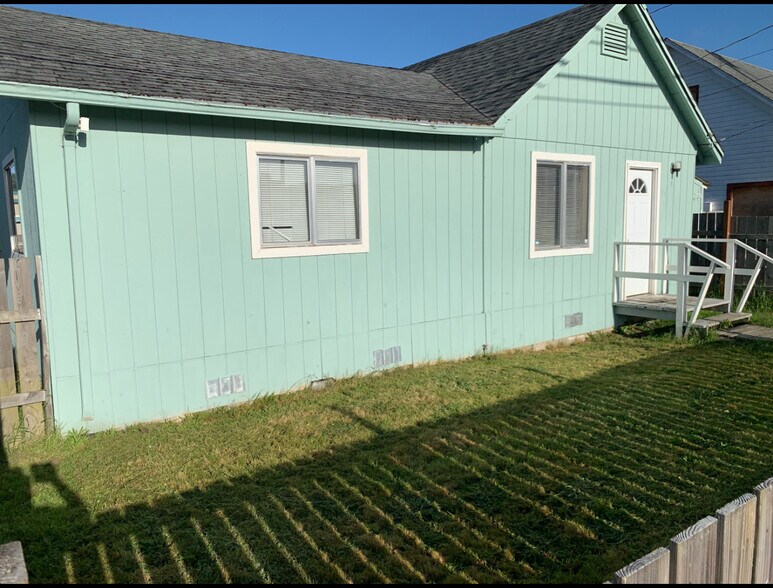 Building Photo - 125 S 8th St