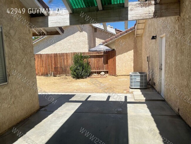 Building Photo - 42949 Guyman Ave