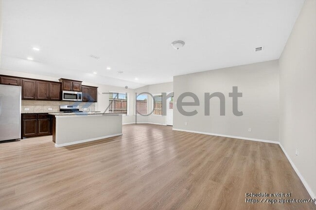 Building Photo - 10116 Clemmons Rd