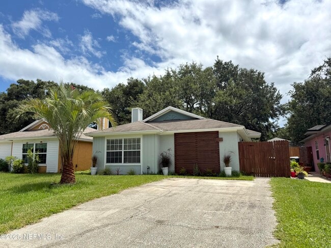 Primary Photo - 509 Camelia St
