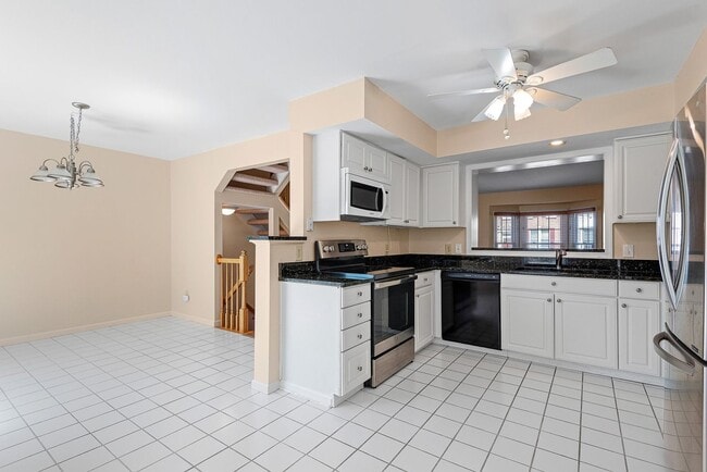 Building Photo - Welcome to Limestone Hills West!