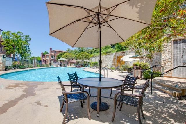 Building Photo - 1241 Highbluff Ave