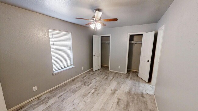 Building Photo - Welcome to your next home!