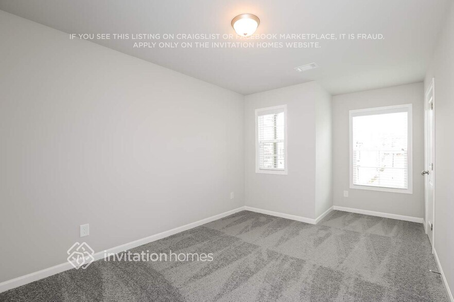 Building Photo - 2832 Wild Santana Wy