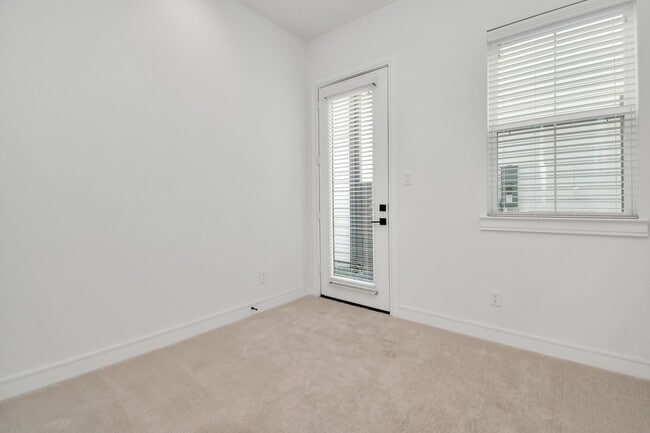 Building Photo - 4510 Old Yale St