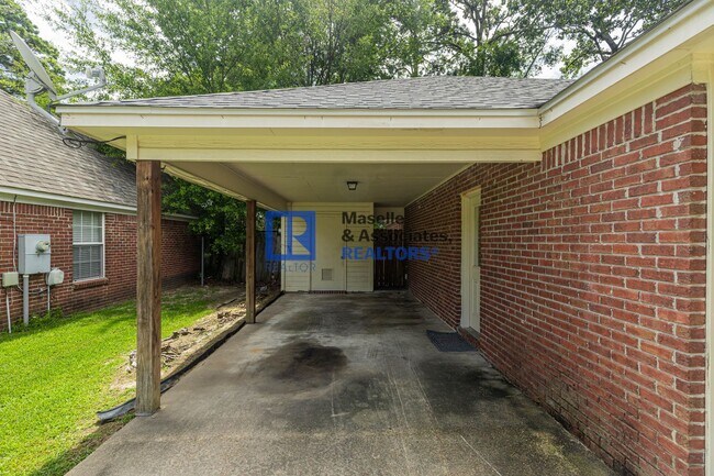 Building Photo - 1212 Barnett Bend Cir