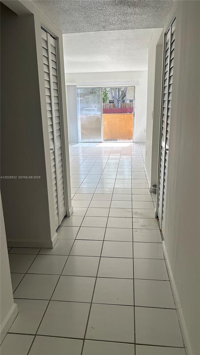 Building Photo - 9962 SW 88th St