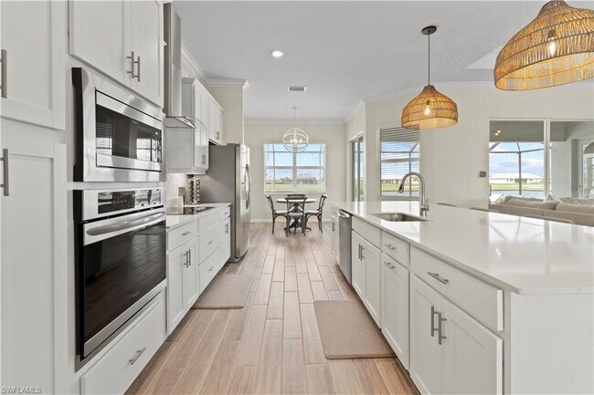 Building Photo - 6023 Diamonte Pl