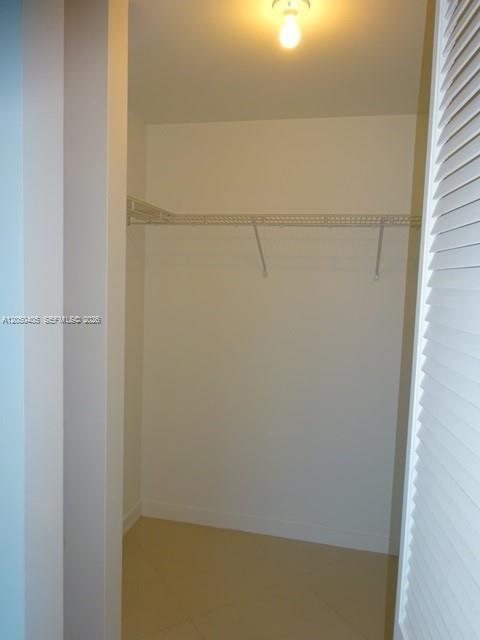 Building Photo - 300 S Biscayne Blvd
