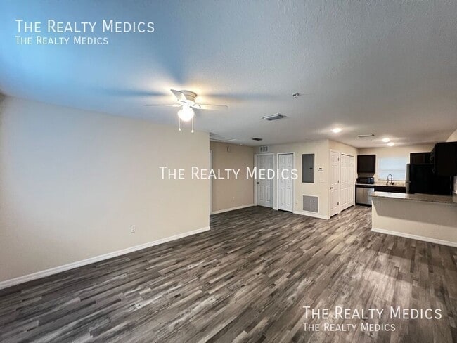 Building Photo - 106 Walnut Dr