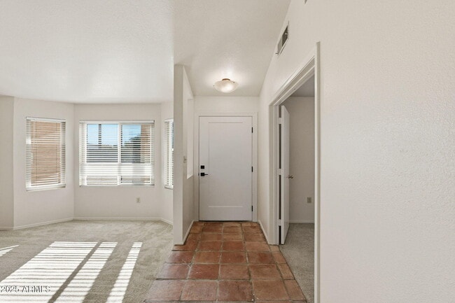 Building Photo - 7016 E Menlo St