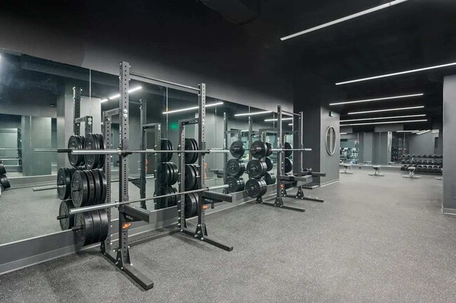 Building Photo - 1 W 4th St