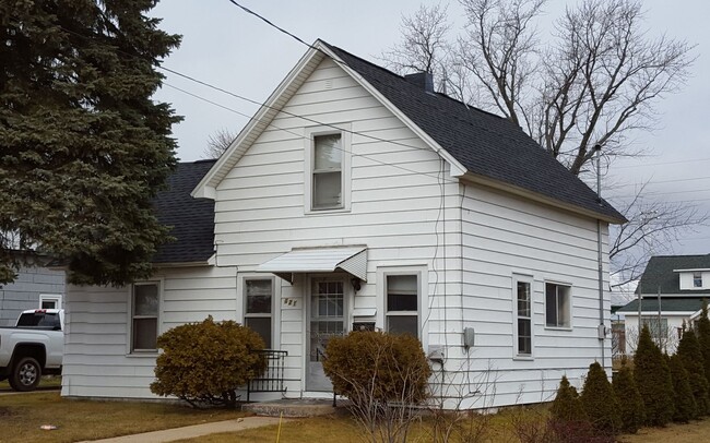 Building Photo - 2 Bedroom House