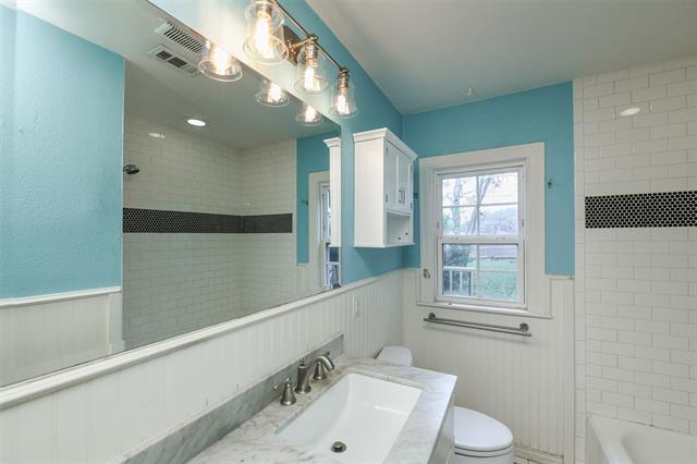 Building Photo - 4421 Calmont Ave