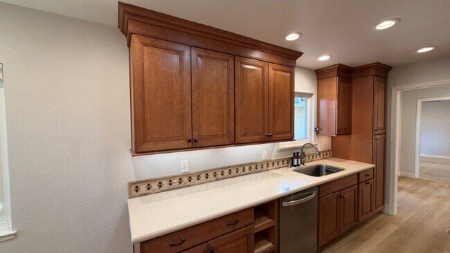Building Photo - 1579 Terry Way