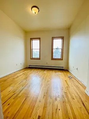 Building Photo - 21-79-79 Steinway St