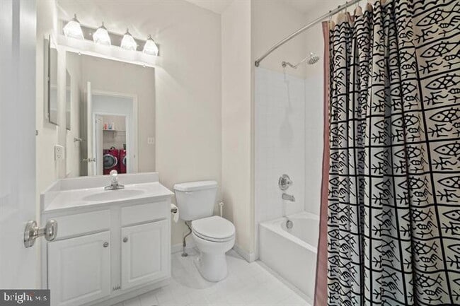 Building Photo - 14160 Catbird Dr