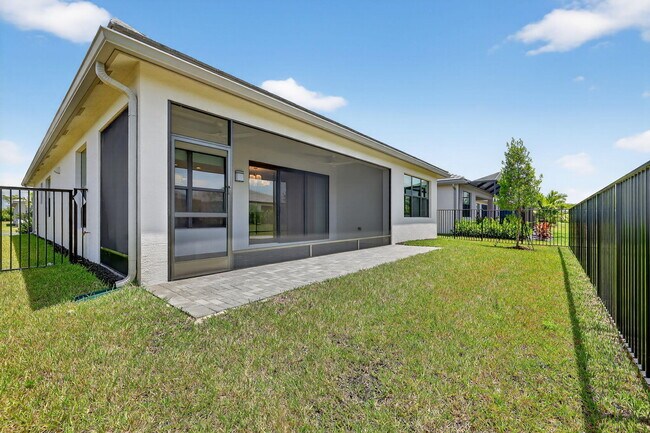 Building Photo - 12522 SW Emerald Estuary Ter