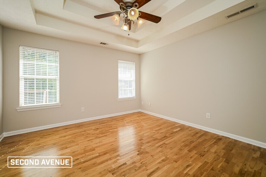 Building Photo - 300 Stones Throw Dr