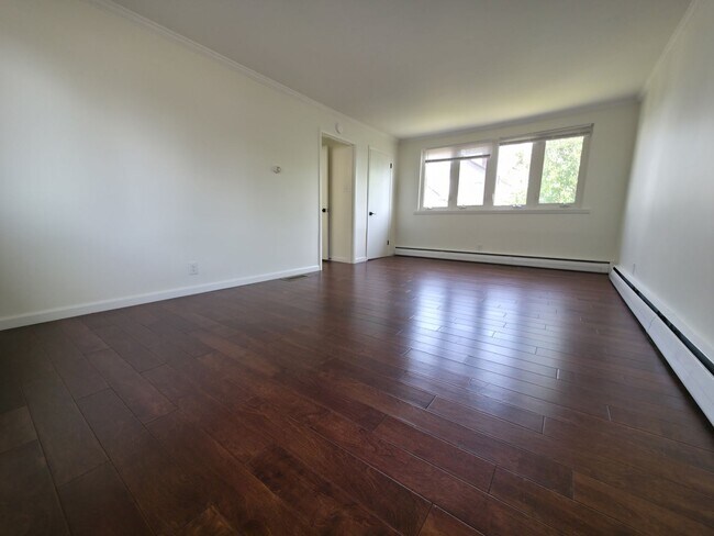 Building Photo - 3 Bed 1 Bath in Rochester PA