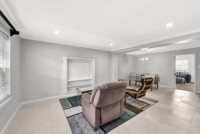 Living Room/Dining Room #1 - 1687 W Sam Houston Pky S