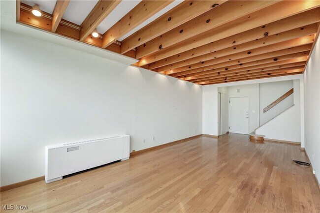 Building Photo - 12900 Lake Ave