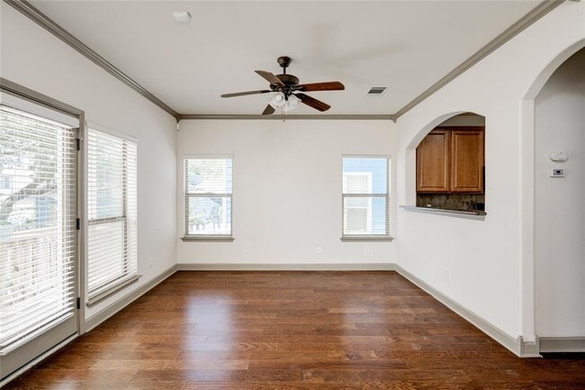 Building Photo - 483 McGarity