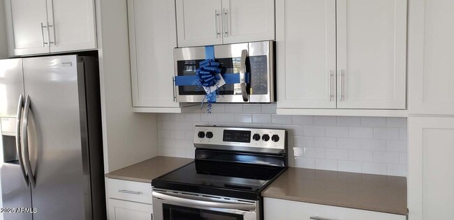 Building Photo - 4100 S Pinelake Way