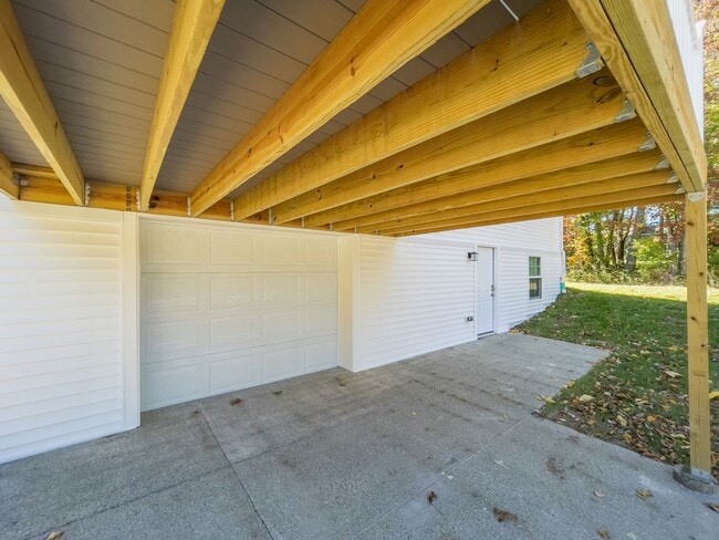 Building Photo - 159 Dunham St