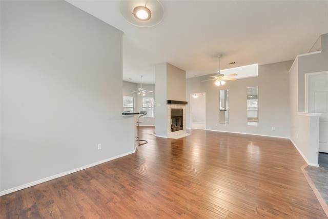 Building Photo - 1220 Royal Crescent Dr