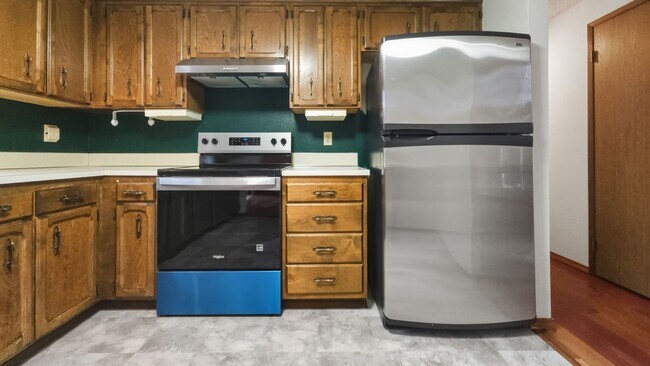 Building Photo - Charming Home with Serene Garden Retreat