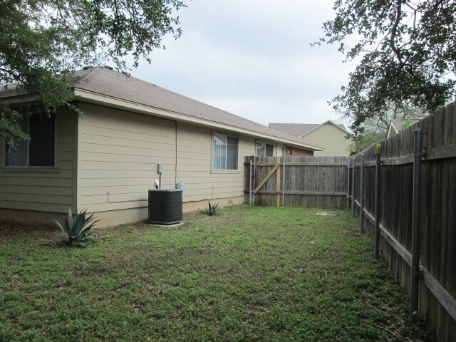 Building Photo - 8713 Talyne Chaise Cir