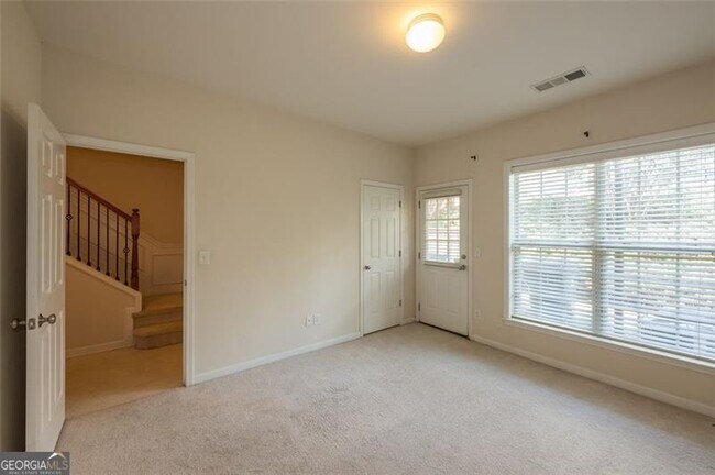 Building Photo - 1369 Thornborough Dr