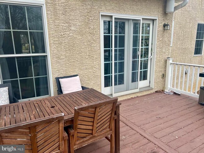 Building Photo - 101 Richards Way