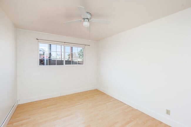 Building Photo - 111 Sunset Blvd