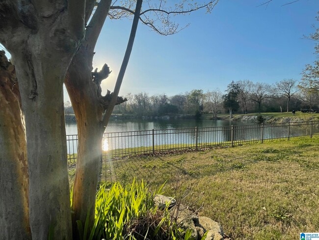 Building Photo - 295 Creekside Ln