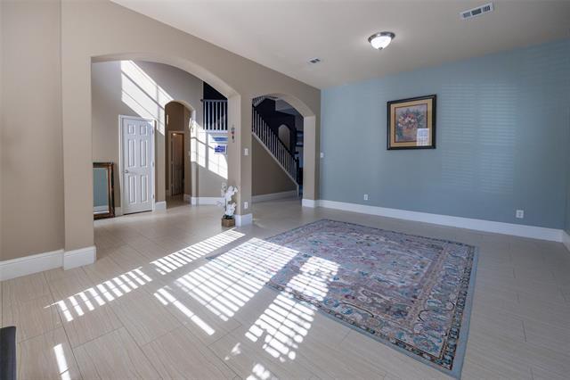 Building Photo - 9216 Sterling Gate Dr