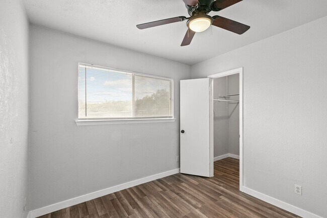 Building Photo - PM2-AUS7505 Saint Amant Pl