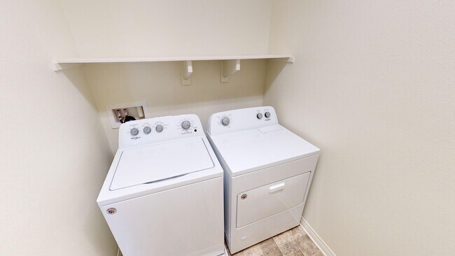 Building Photo - 515 Surfbird Ln