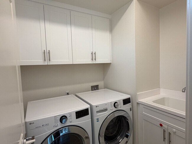 Building Photo - Smart, Modern 4-Bedroom Townhome Near Disneyland & Major Freeways