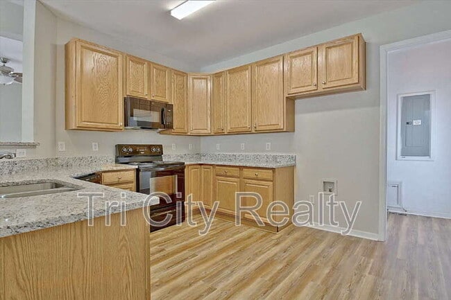 Building Photo - 109 St Albans Way