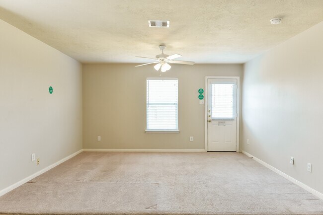 Building Photo - 13118 Kingston Point Ln